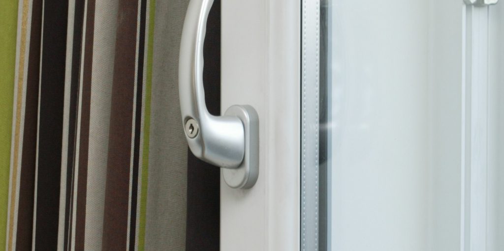 Tilt and turn window handle